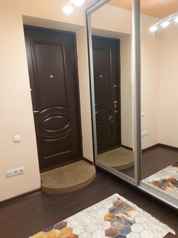 Central Point Apartment Lviv Ngoại thất bức ảnh